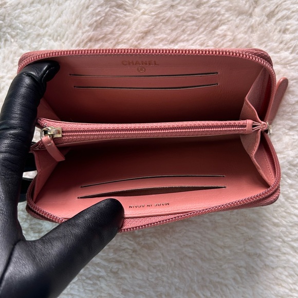 Pink Chanel Boy Wallet - Picture 4 of 9